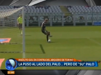 Insólito: la puso al lado del palo ... de "su" palo