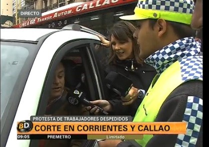 Quiso pasar por el corte de Callao y Corrientes y terminó multado