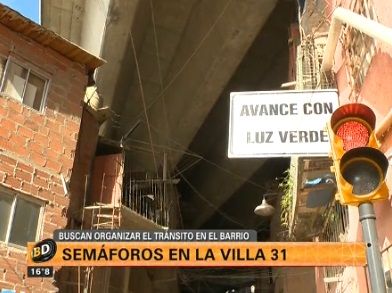 Instalan semáforos en la Villa 31