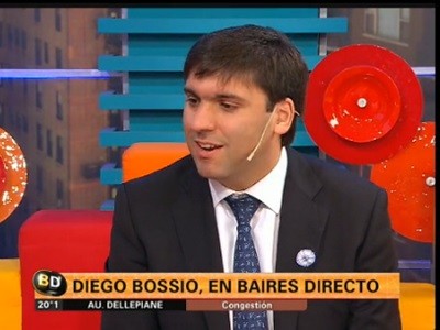 Diego Bossio explica los beneficios de la tarjeta Argenta