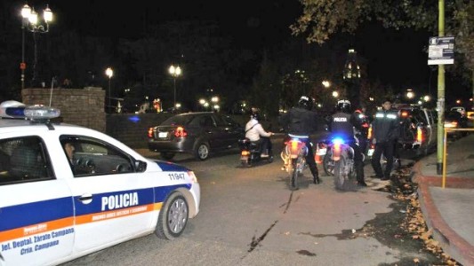 Asesinan a una chica de 15 años de un tiro en la nuca y buscan al novio