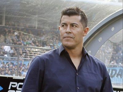 Se va Almirón de Independiente luego de la derrota en el clásico de Avellaneda