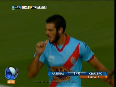 Arsenal consiguió su primer triunfo en el torneo