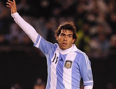 Selección: Agüero se quedó con el número de Tevez  y el "Apache" recibió el de Palacio