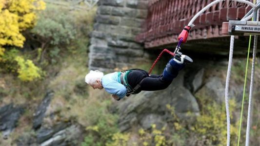 La abuela de 91 años que se anima al bungee jumping
