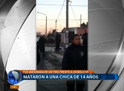 Balean a una chica en la puerta de un boliche