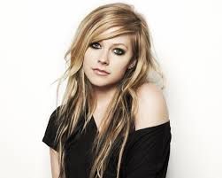 Entre lágrimas, Avril Lavigne habló sobre la rara enfermedad que padece
