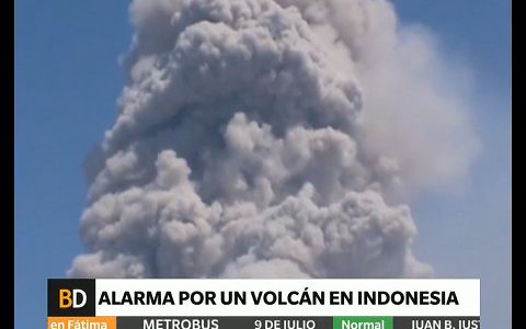 Alarma en Indonesia por la erupción de un volcán