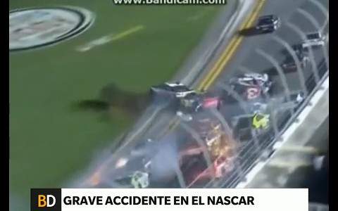 Espectacular accidente en el Nascar