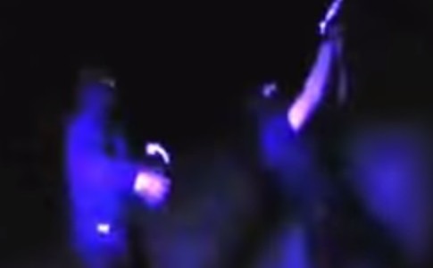 Investigan si son policías quienes bailan y disparan en un polémico video