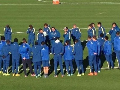 Tévez entrenó con Boca y Osvaldo llegó de sorpresa a saludar