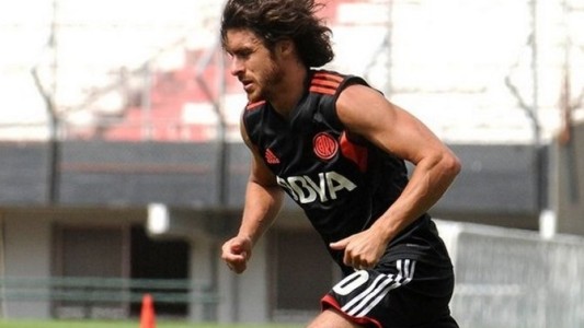 Aimar dejaría el fútbol por los problemas físicos que lo dejaron fuera de la Libertadores