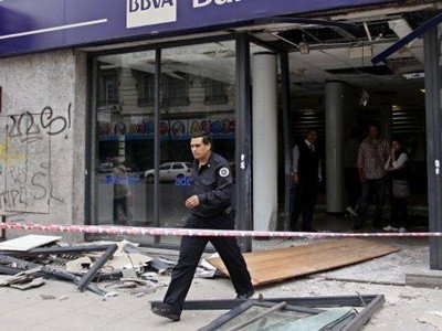 Rompieron un cajero automático con una maza y se llevaron 200.000 pesos