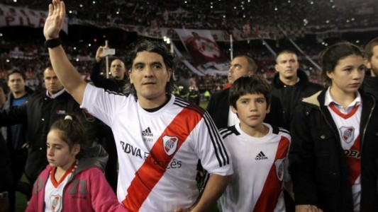 Ariel Ortega vuelve al fútbol