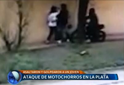Ataque de motochorros en La Plata