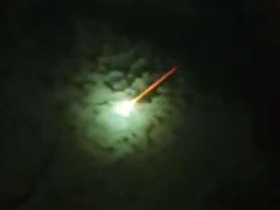 Una luz verde en el cielo de Buenos Aires y el Litoral