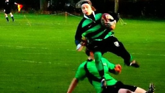 Una jugadora de rugby murió a raíz de un violento tackle