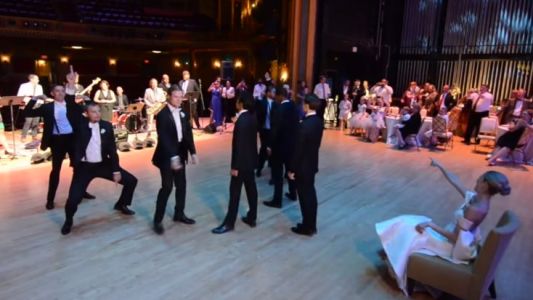 #EsViral: la coreografía de boda de un bailarín profesional y sus amigos