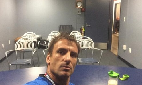 Robredo ganó un partido en el US Open y brindó una conferencia "fantasma"