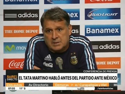 Juega Argentina con México con todos los titulares