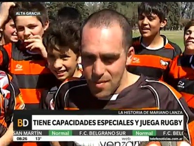 Tiene capacidades especiales y juega al rugby