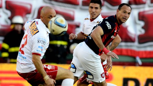 Huracán frenó a San Lorenzo y dejó abierta la definición del campeonato