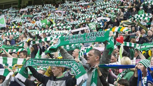 Un club europeo debió pedir a sus hinchas que se bañen