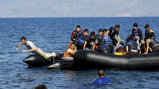 Un griego rescató a un refugiado a punto de morir ahogado