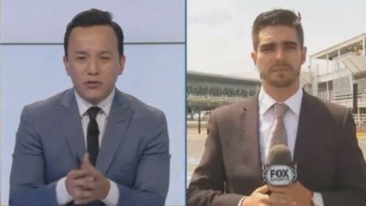 Periodista deportivo es atropellado por un auto mientras transmitía en vivo