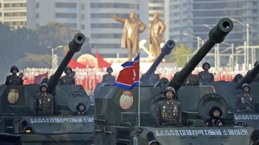 El impresionante desfile militar con el que Norcorea desafía a EE.UU.