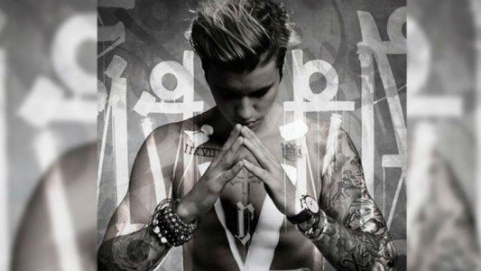 Esta es la tapa del disco de Justin Bieber que fue censurada en Medio Oriente