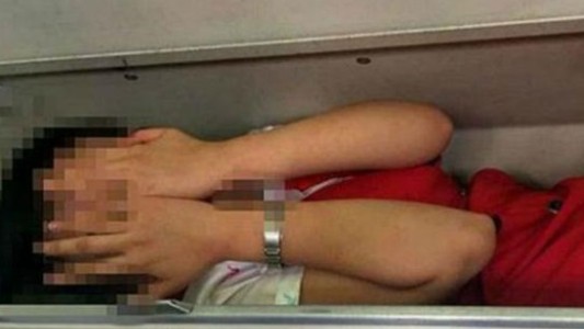 ¿Cómo es el polémico ritual de iniciación de azafatas en China?