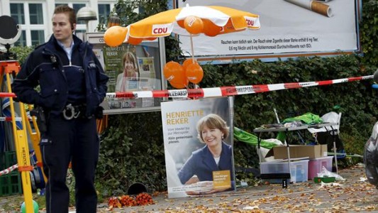 Apuñalaron a una candidata a alcalde en Alemania por defender la recepción de refugiados