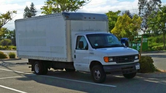 El joven que trabaja en Google y vive en el estacionamiento porque no puede pagar un alquiler