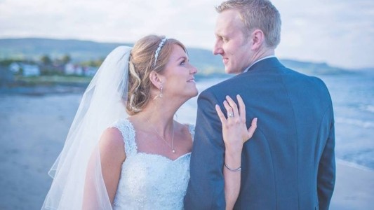 Muere una pareja de recién casados durante su luna de miel