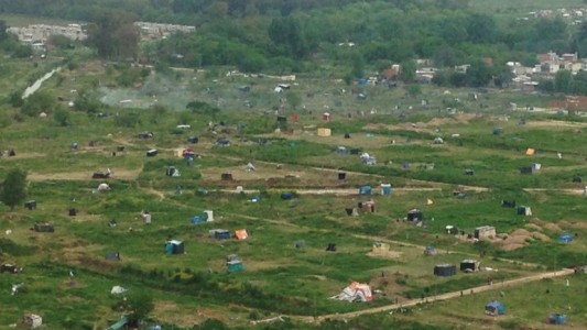 Toma en Merlo: la Justicia pidió a la Provincia que impida el ingreso de más personas