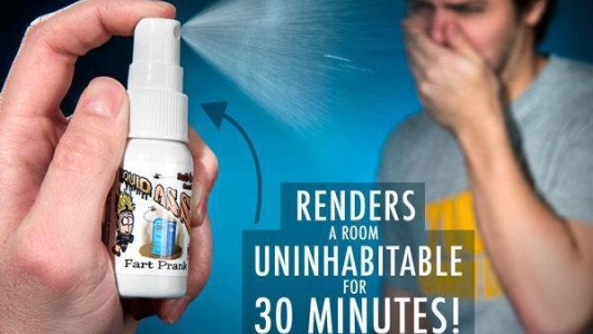 Los jóvenes que se hicieron ricos vendiendo una fragancia con olor a trasero