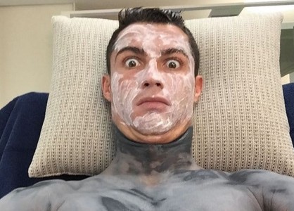 Cristiano Ronaldo compartió sus secretos de belleza en las redes sociales