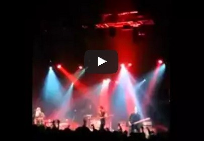 Video: así era el show de rock en Bataclán minutos antes del ataque