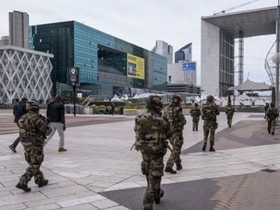 Confirman en Francia que hay 23 detenidos en los operativos por los ataques del viernes