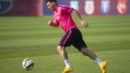 Messi marcó un gol en el entrenamiento y se ilusiona con jugar el sábado ante Real Madrid