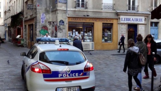 Tres yihadistas apuñalaron a un profesor judío en Francia