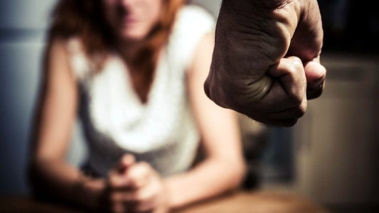 Promulgan la ley que crea un cuerpo de abogados para asistir gratis a las víctimas de violencia de género