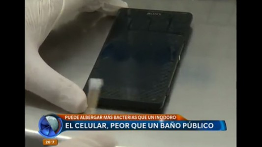 El celular, peor que un baño público