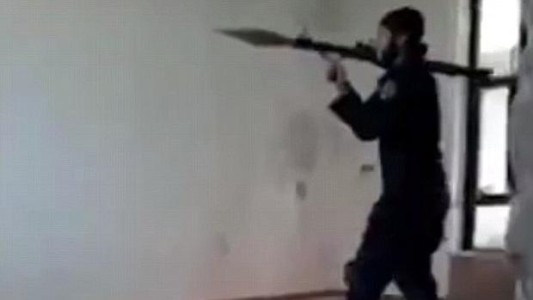 Video: ¿es este el terrorista más torpe del mundo?