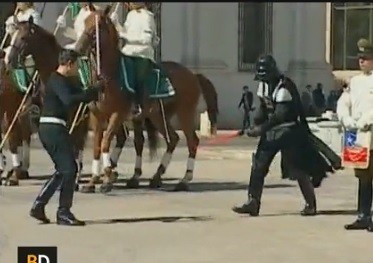 Chile: Darth Vader participó del cambio de guardia