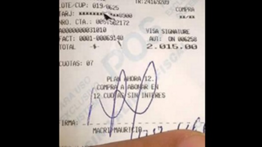 Macri fue a comprar botines y aprovechó el plan “Ahora 12”