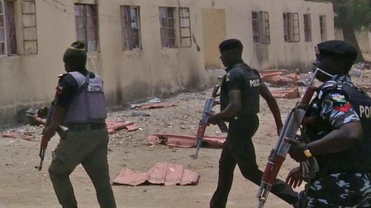 Terrorista se inmoló con un bebé atado a su espalda