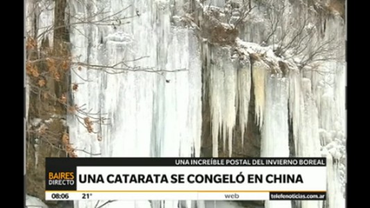 Una catarata se congeló en China