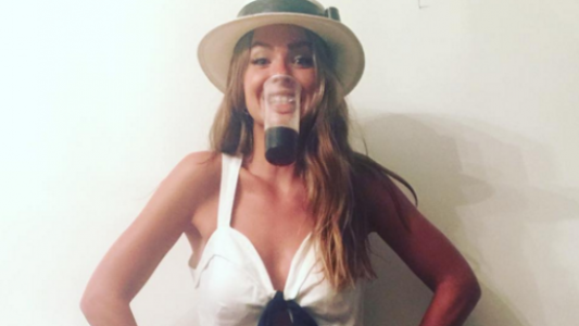 El Fin de Año de la China Suárez, a puro fernet